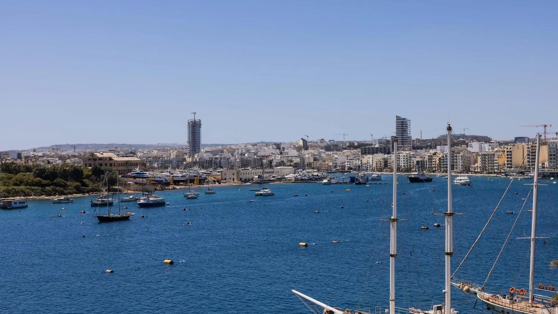 Sliema Seaview Modern Apartment
