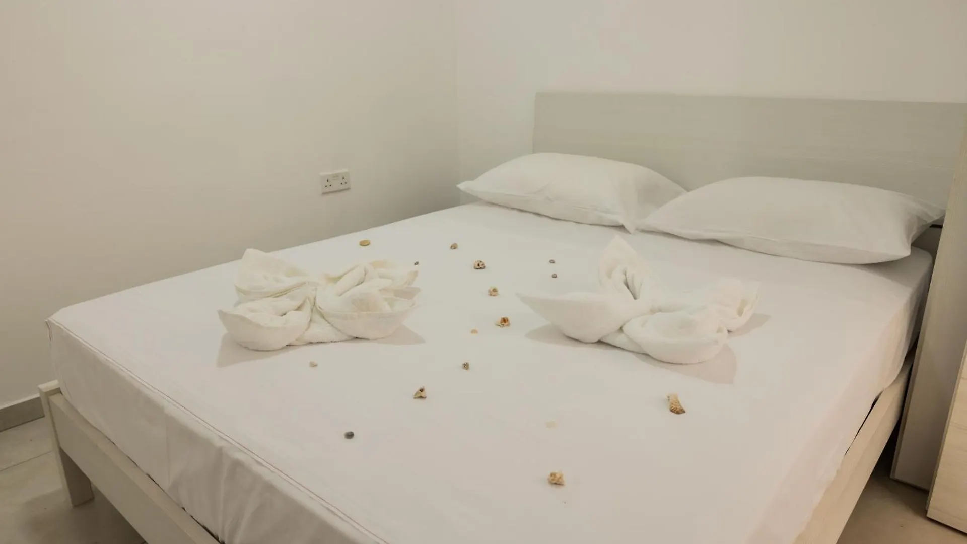 Sliema Seaview Modern Apartment 몰타