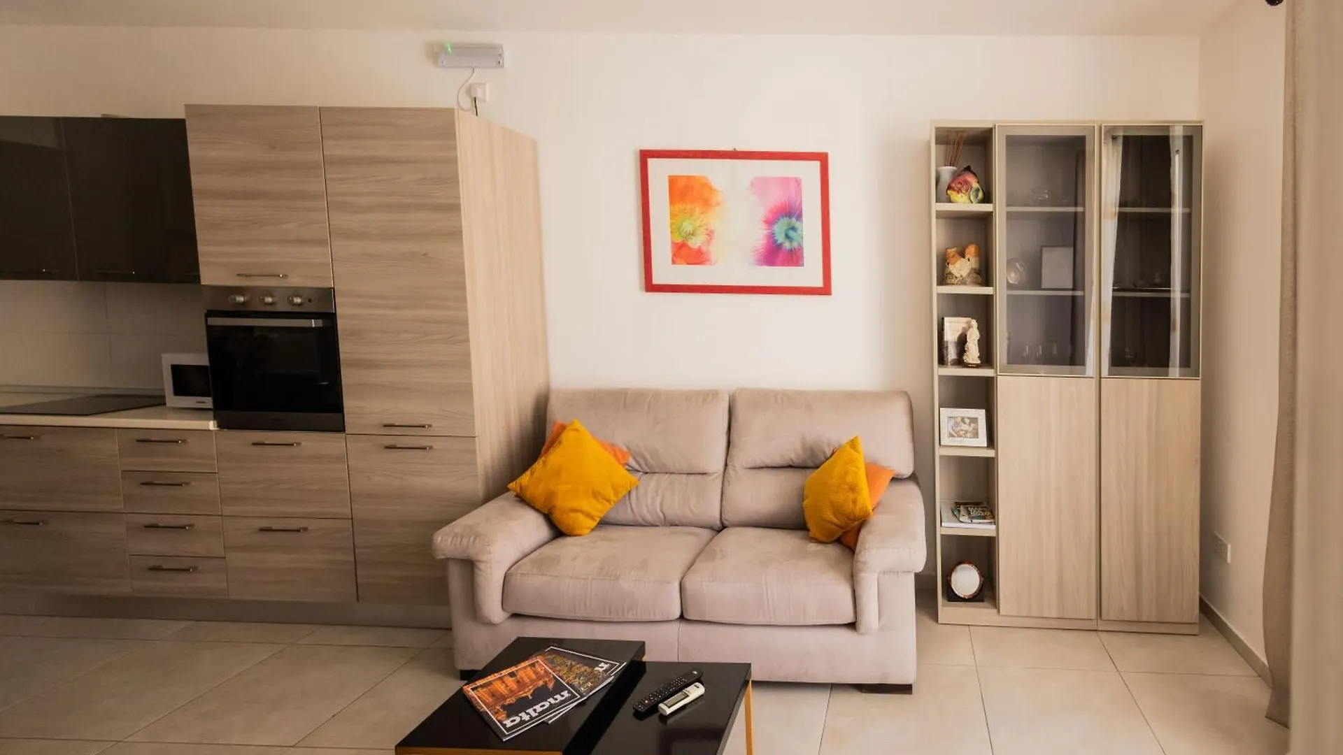 Sliema Seaview Modern Apartment 0*,  몰타